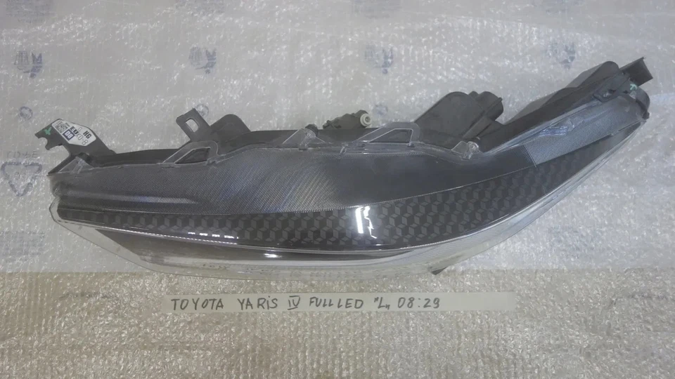 Frontscheinwerfer Toyota Yaris EUK0-8 LED Links Scheinwerfer Headlight - Bild 2 von 4