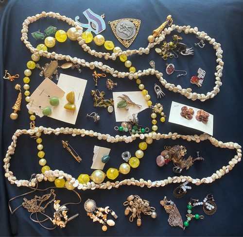 Jewelry Earrings, Costume Vintage Mix, necklaces, pins, and rings, etc.