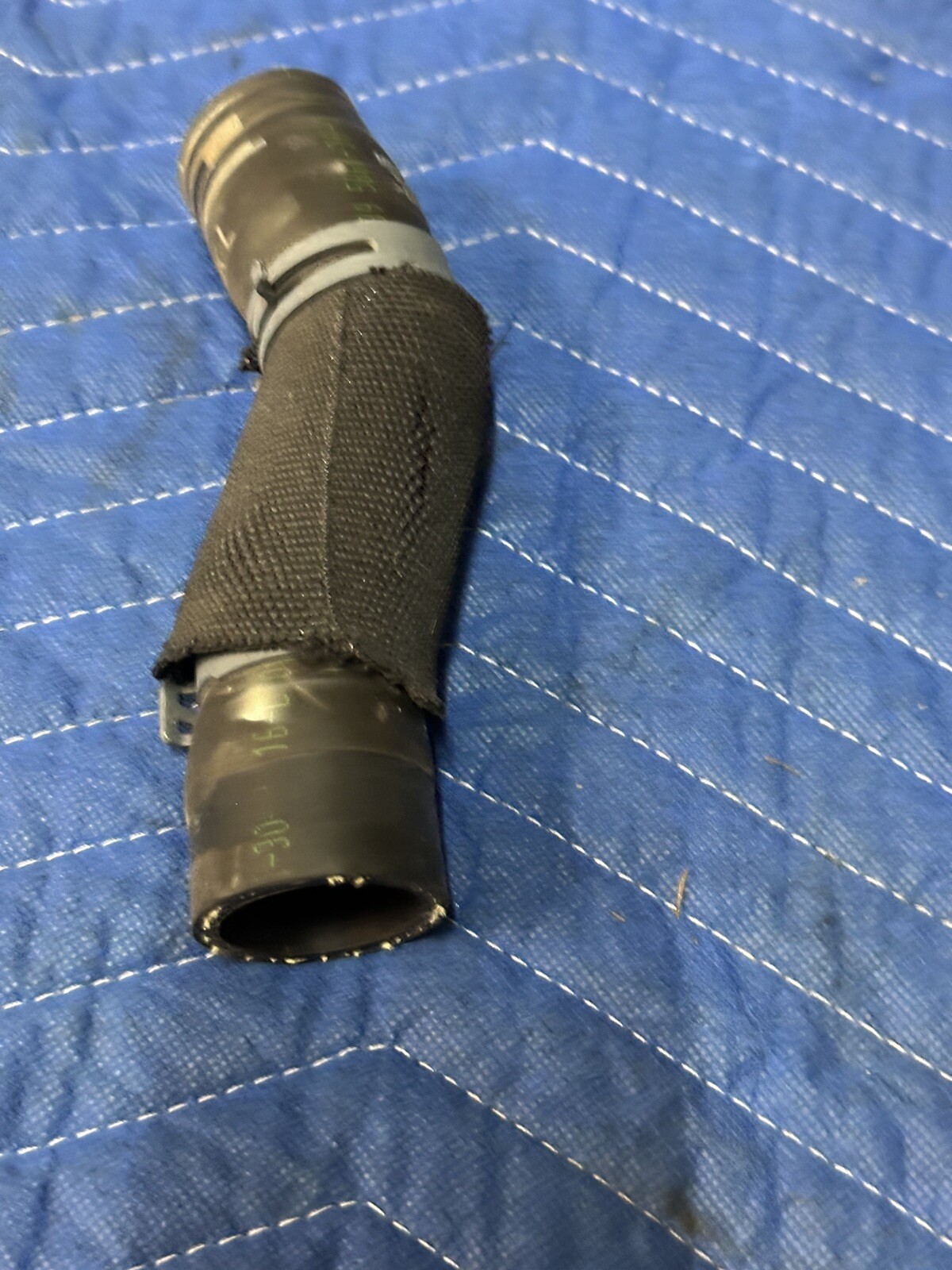 2017 AUDI R8 5.2L V10 FRONT LEFT RADIATOR COOLANT HOSE 4S0121055C 4S0 121 055 C