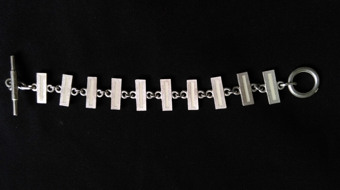 Bracelet Biche De Bere Modernist - Édition Limitée 172/289 - Métal Blanc Argenté Occasion