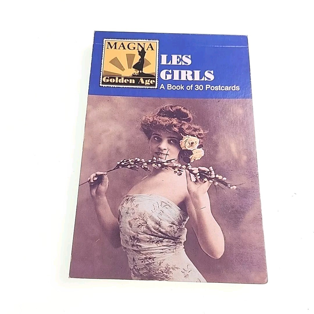 Les Girls 30 Postcard Book
