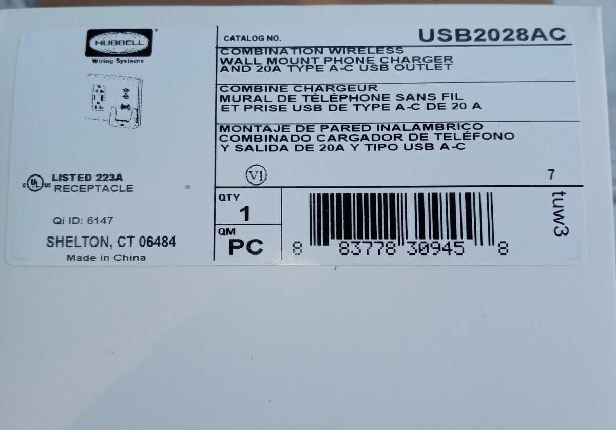 Hubbell 20 Amp Duplex  Outlet Type A and C Wireless Charger USB WHITE USB2028AC