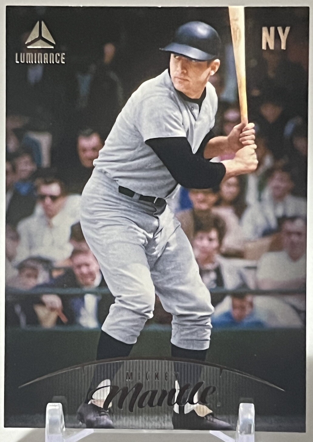 2023 Panini Chronicles Luminance #26 MICKEY MANTLE New York Yankees