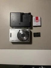Sony Cyber-shot DSC-W55 7.2MP Digital Camera - Silver - TESTED - READ!