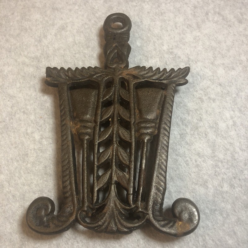 Vintage Trivet Black Cast Iron Brooms & Feather Scrolls Large 8.5 x 5 Spoon Rest