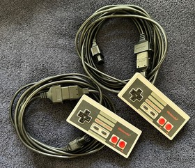 Nintendo Entertainment System NES Console (NES-001) & Controllers. NO Cords.