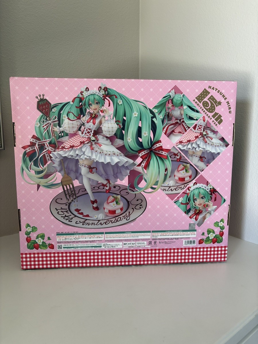 Hatsune Miku 15th Anniversary Ver. Figure 1/7 Scale Vocaloid