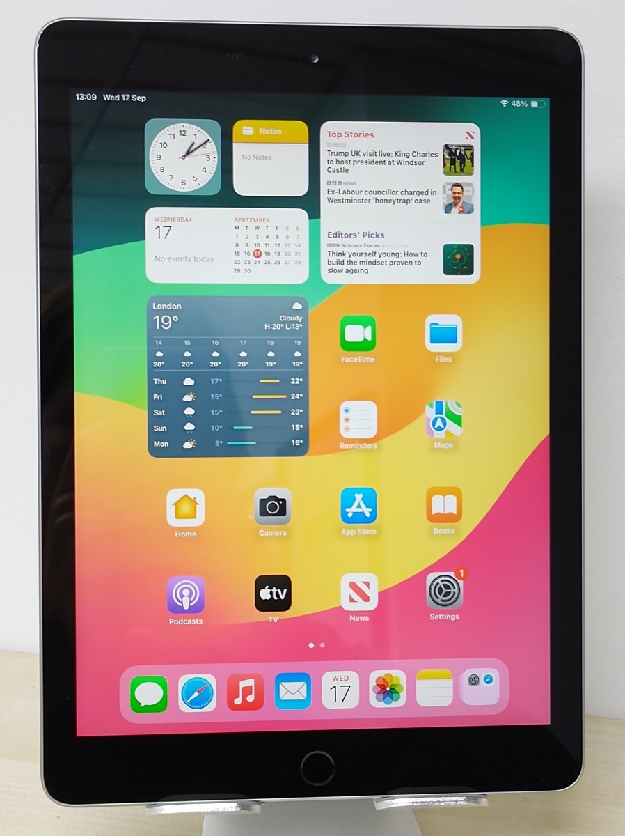 iPad 第6世代 32GB Apple Pencil付き A1893 Apple iPad 2018 6th Gen (A1893) 32GB, Wi-Fi 9.7in - Gold - Latest