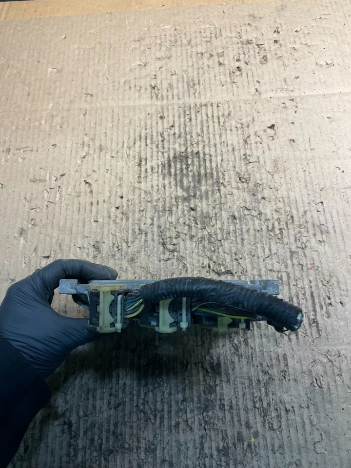 2011 Ford Fiesta Engine Control Module Unit Ecu Ecm U9144 DG - Image 2 of 4