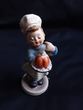 Vintage Goebel Hummel 'Baker' Figurine #128, W Germany,  5" Tall