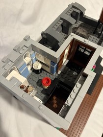 LEGO Creator: Detective's Office 10246 (99% Complete)