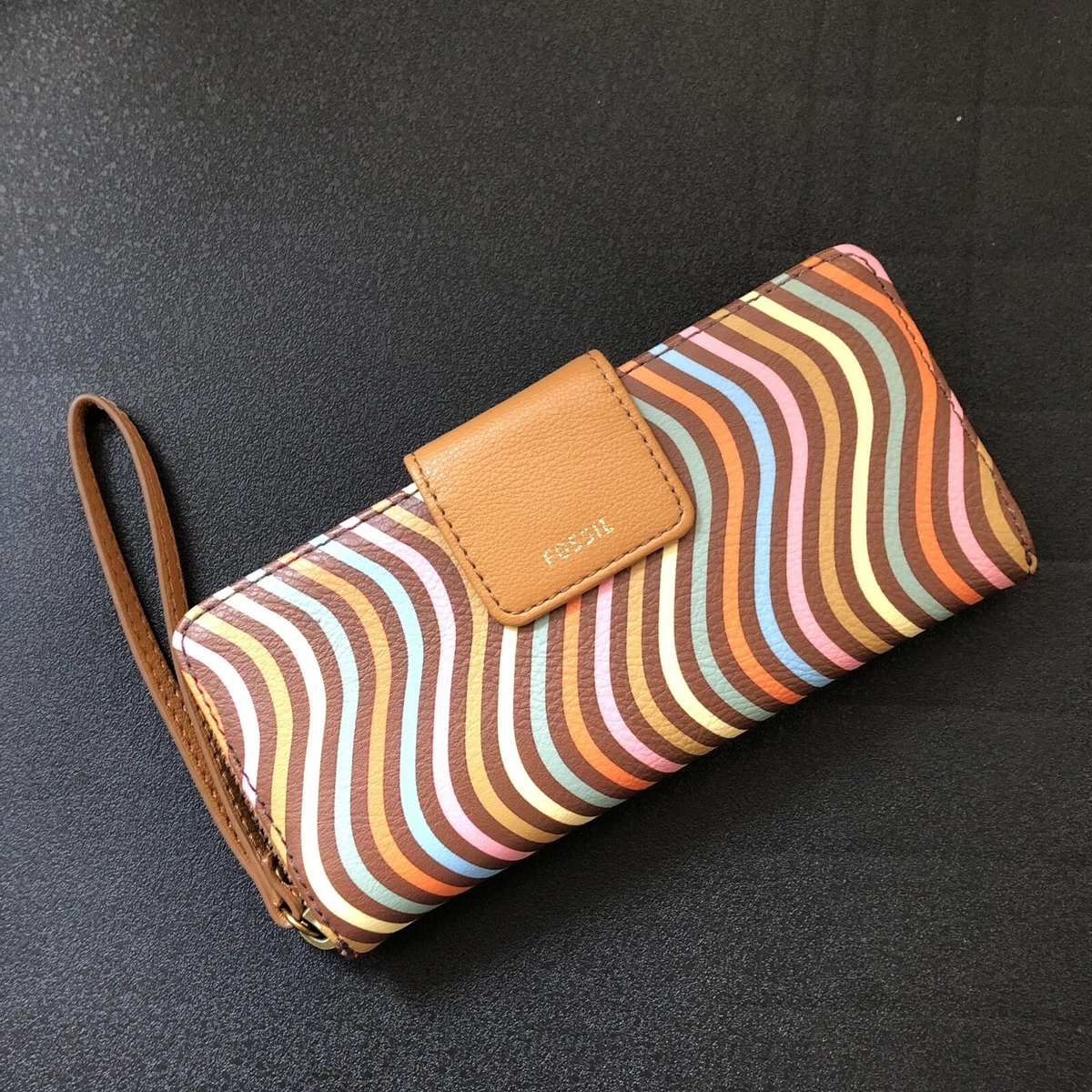 Fossil madison cheap clutch wallet