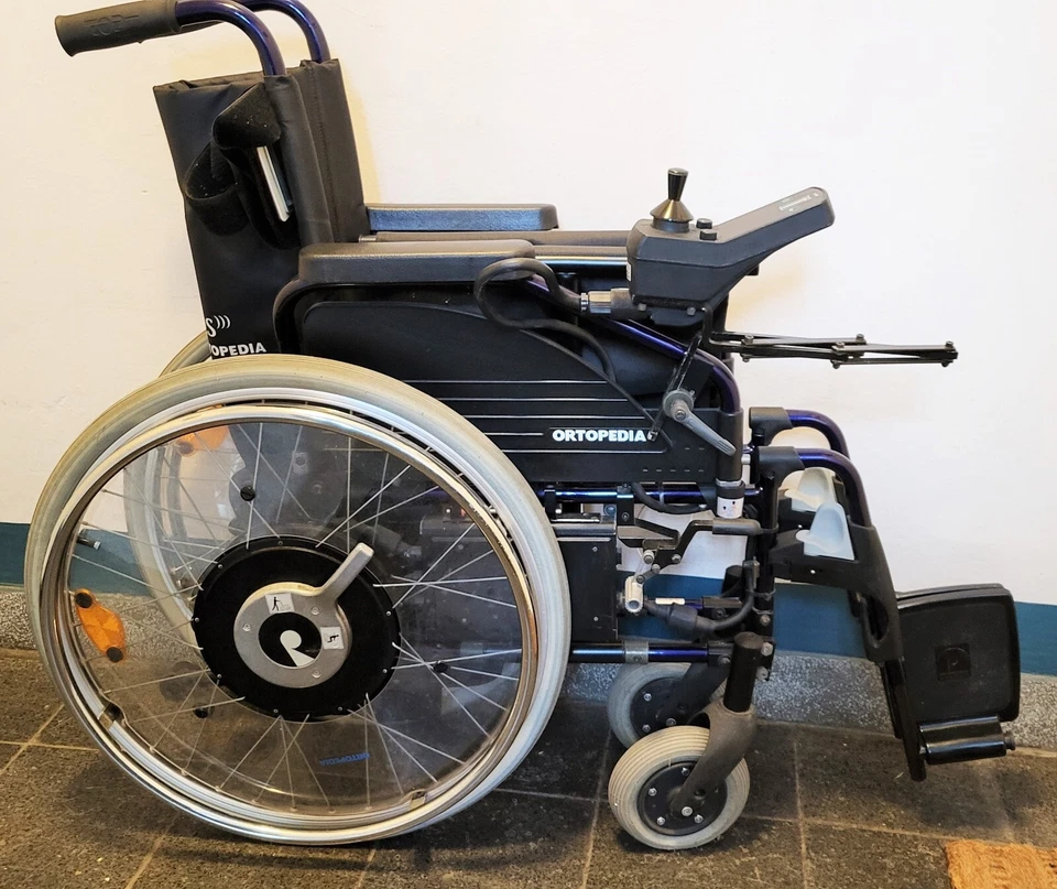 Elektro-Rollstuhl IMPULS faltbar (by ORTOPEDIA) + mob. Akku-Kompressor