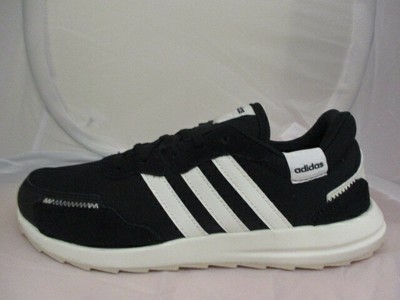 adidas retrorun trainers