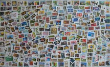 LOT DE PLUS DE 1800 TIMBRES FRANCE COMMÉMORATIFS sur fragments
