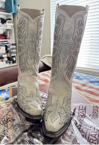 Corral Boots Women’s Bling Cross & Wings Western Boots Style A3571 STUNNING 9.5