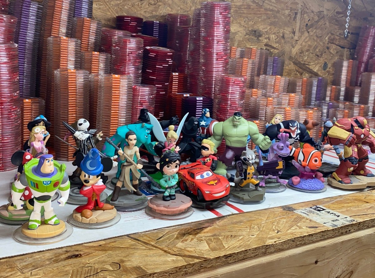 Disney Collection series コンプリートセット DISNEY INFINITY 1.0 2.0 3.0 POWER DISCS AND FIGURES COMPLETE YOUR