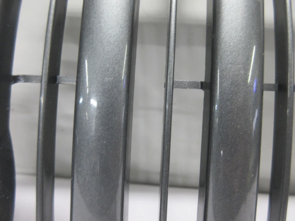 Conjunto de rejilla superior Buick Rainier 2004-2007 leer anuncio Foto 4 de 4