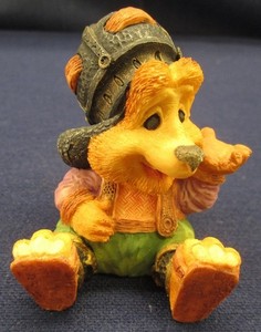 VINTAGE FANTASY DOG WIZARD BOWEN FIGURE RESIN 1989 HAND PAINTED
