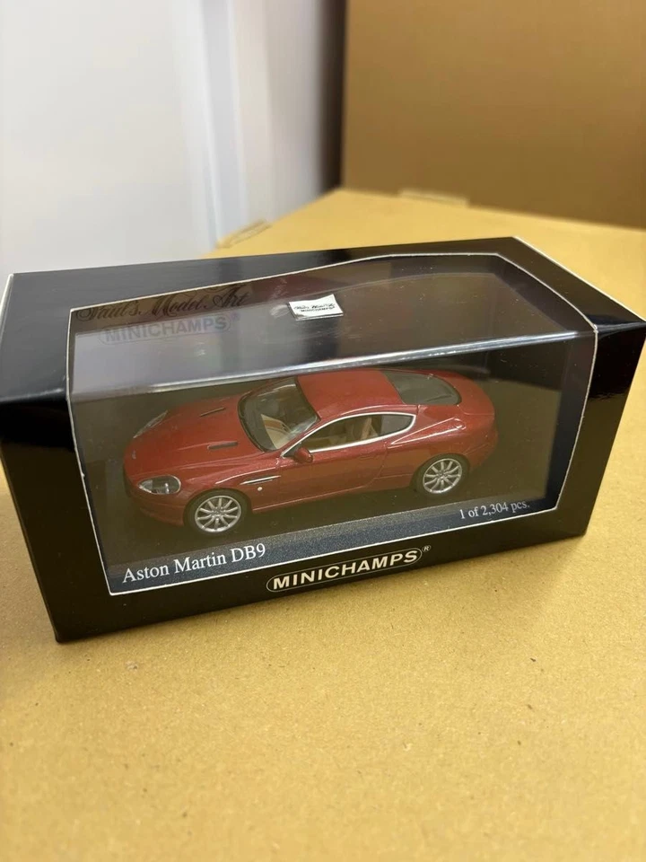 Minichamps 1/43 Aston Martin DB9 rouge métallisé moulé sous pression voiture ... - Photo 2/3