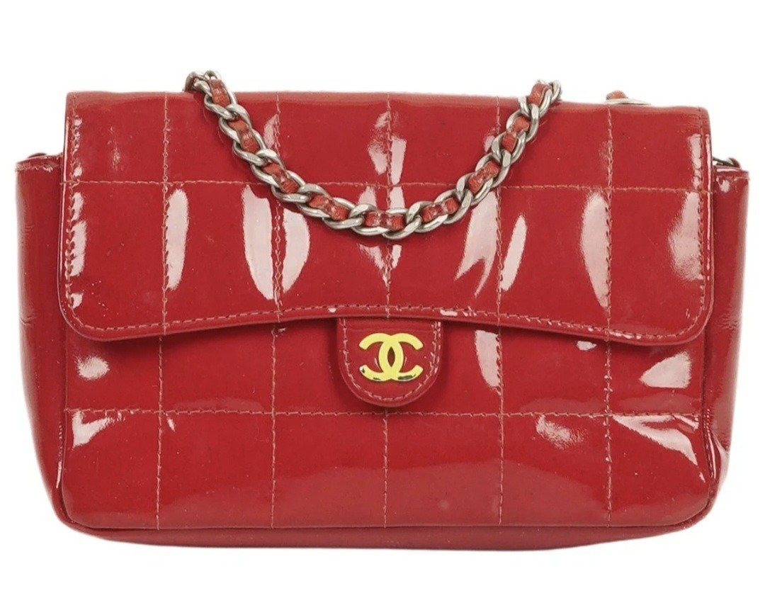 CHANEL borsa East Westa Chocolate Bar donna rossa pelle verniciata trapuntata