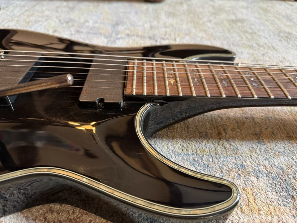 Guitarra de 7 cuerdas Schecter C-7 Hellraiser con Floyd Rose Foto 4 de 4