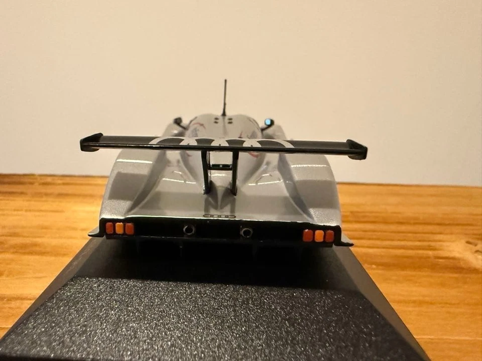 1/43 Minichamps Audi R8C No.10 1999 Le Mans 24H Modelo de coche coleccionable - Imagen 4 de 4