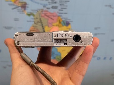 新品未使用 SONY Cyber-shot DSC-W320 シルバー Amazon.co.jp: Sony Cyber-Shot W320 Silver DSC-W320/S Digital