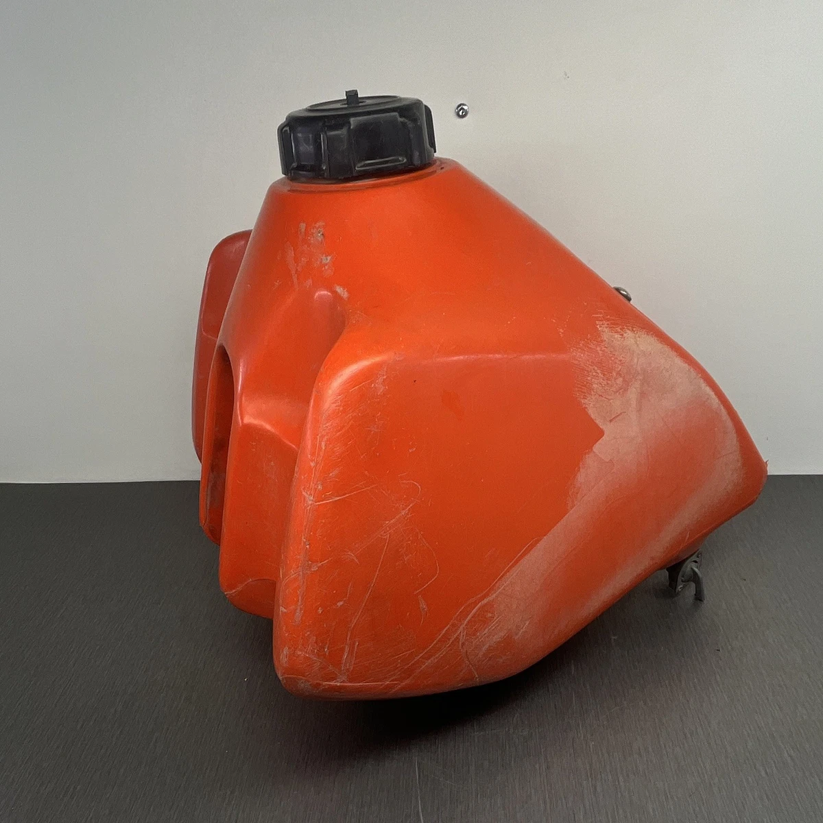 Gas Tanks for 2001 Honda XR200R for sale | eBay