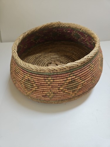 Handwoven African Basket 10" Diameter Unknown Origin Zulu?