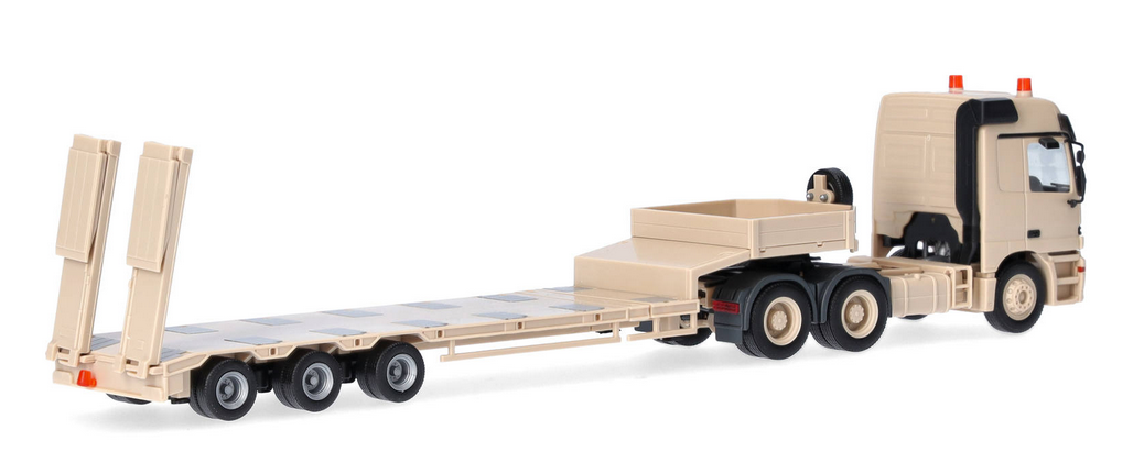 HERPA,MERCEDES BENZ Actros L 1996 MP1 6x4 with 3-axle equipment