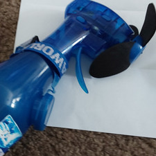 BELLE BOUTEILLE D'EAU NEUVE SEA WORLD ET VENTILATEUR (PILES INCLUSES)