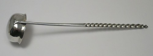 Georgian Solid Sterling Silver Cream / Sauce Ladle (6 ¾”) – Hallmarked c1800 - Picture 9 of 12