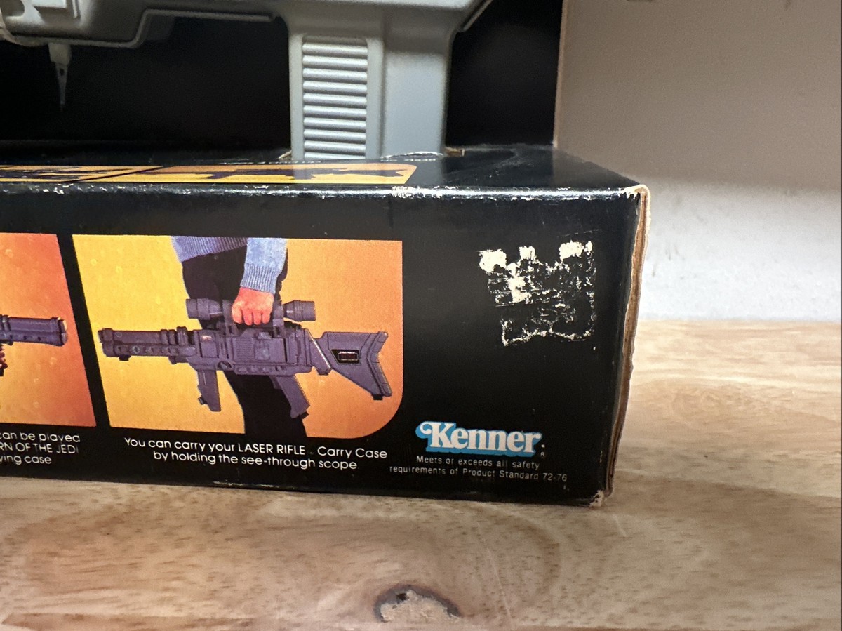 Star Wars ROTJ Laser Rifle Carry Case for Action Figures 1984