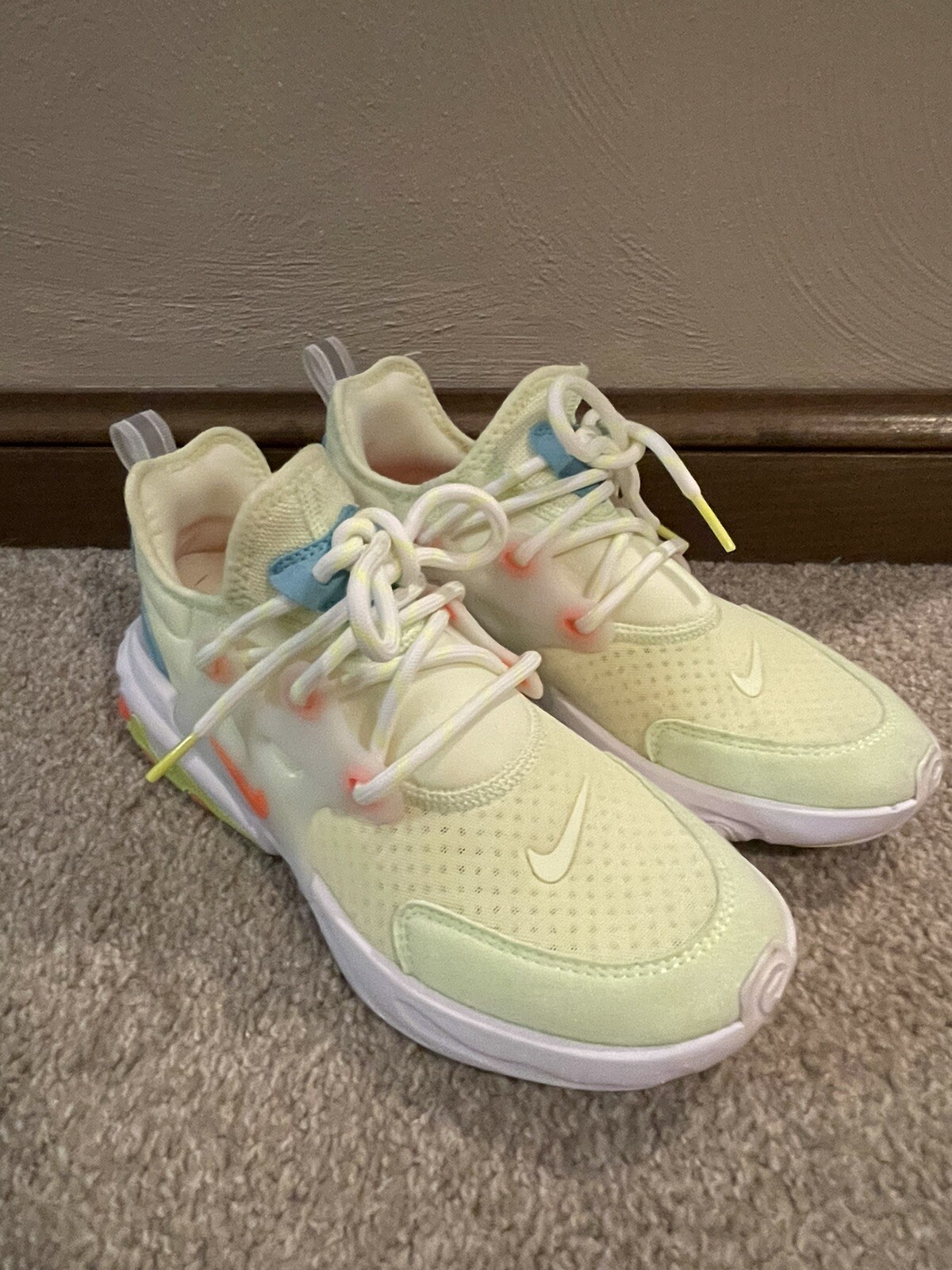 Nike React Presto BQ4002-700 Barely 