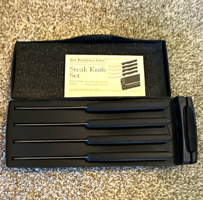 The Pampered Chef #1035 4pc Steak Knife Set w/ Sharpener & Carrying Case