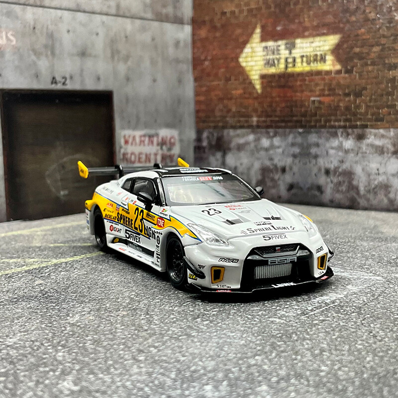 MINI GT 1:64 Nissan LB-Silhouette WORKS GT 35GT-RR LB Racing 2022 RHD