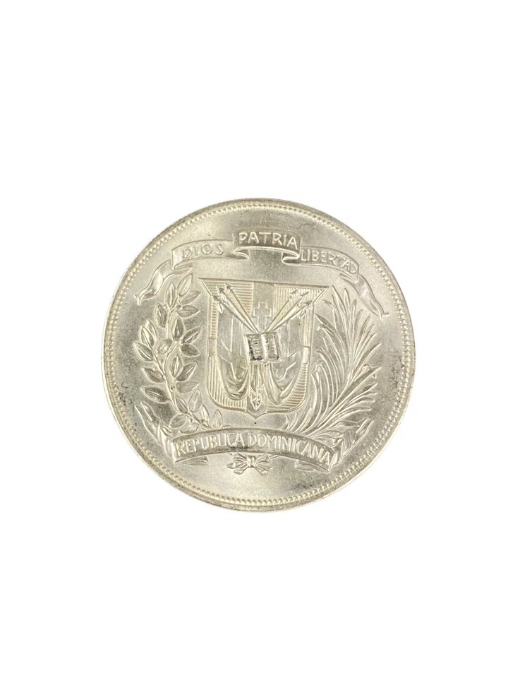 República Dominicana 1974 90% Plata 26.7 GM Un Peso Brillante Corona Sin Circular Foto 2 de 2