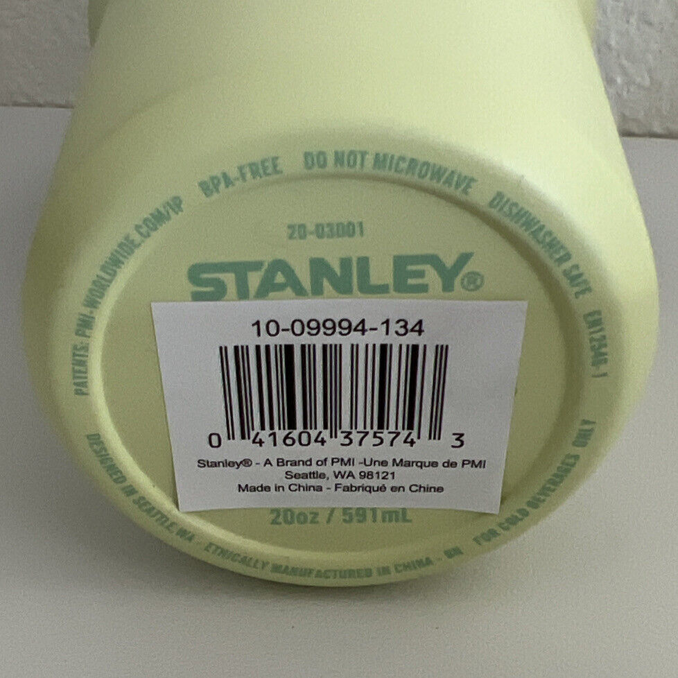 Citron Stanley 20 oz iceflow flip straw tumbler travel water
