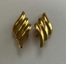 Vintage Monet Gold Tone Earrings 80s 90s Ribbed Clip On Swirl Wings Signed