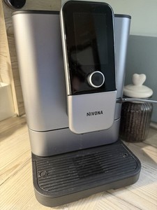 Nivona Kaffeevollautomat NIVO 8107 - Perlenblau, 9 Monate alt, mit Restgarantie