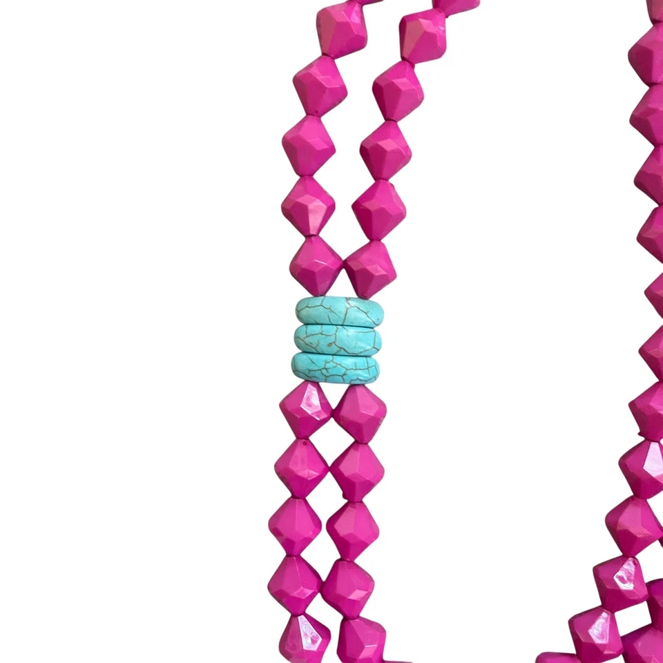 Collar Swell Caroline Geométrico Rosa Neón Cuentas Doble Hilo Acento Aqua Foto 3 de 4
