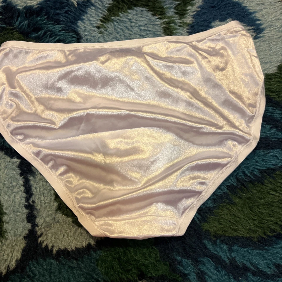 Vtg VICTORIAS SECRET SECOND SKIN SATIN PANTIES sz M White - Image 4 of 4