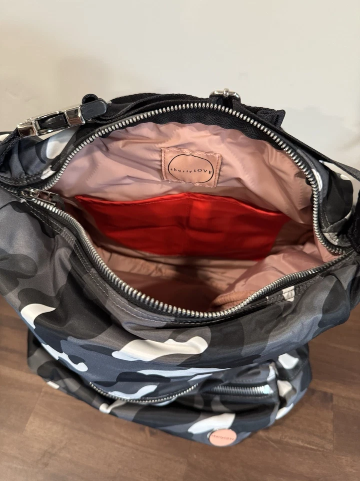 ShortyLOVE Boxer Mochila Grande Preta\Cinza Camuflagem - COMO NOVA - Imagem 3 de 4