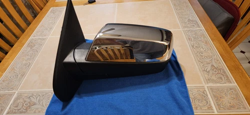 2014 to 2019  GM power Fold  Driver  Mirror.Gmc,Silverado,1500.  2500 Oem .DL3 