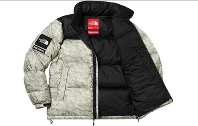 Supreme x North Face Paper Print Nuptse Jacket FW19 Size Medium