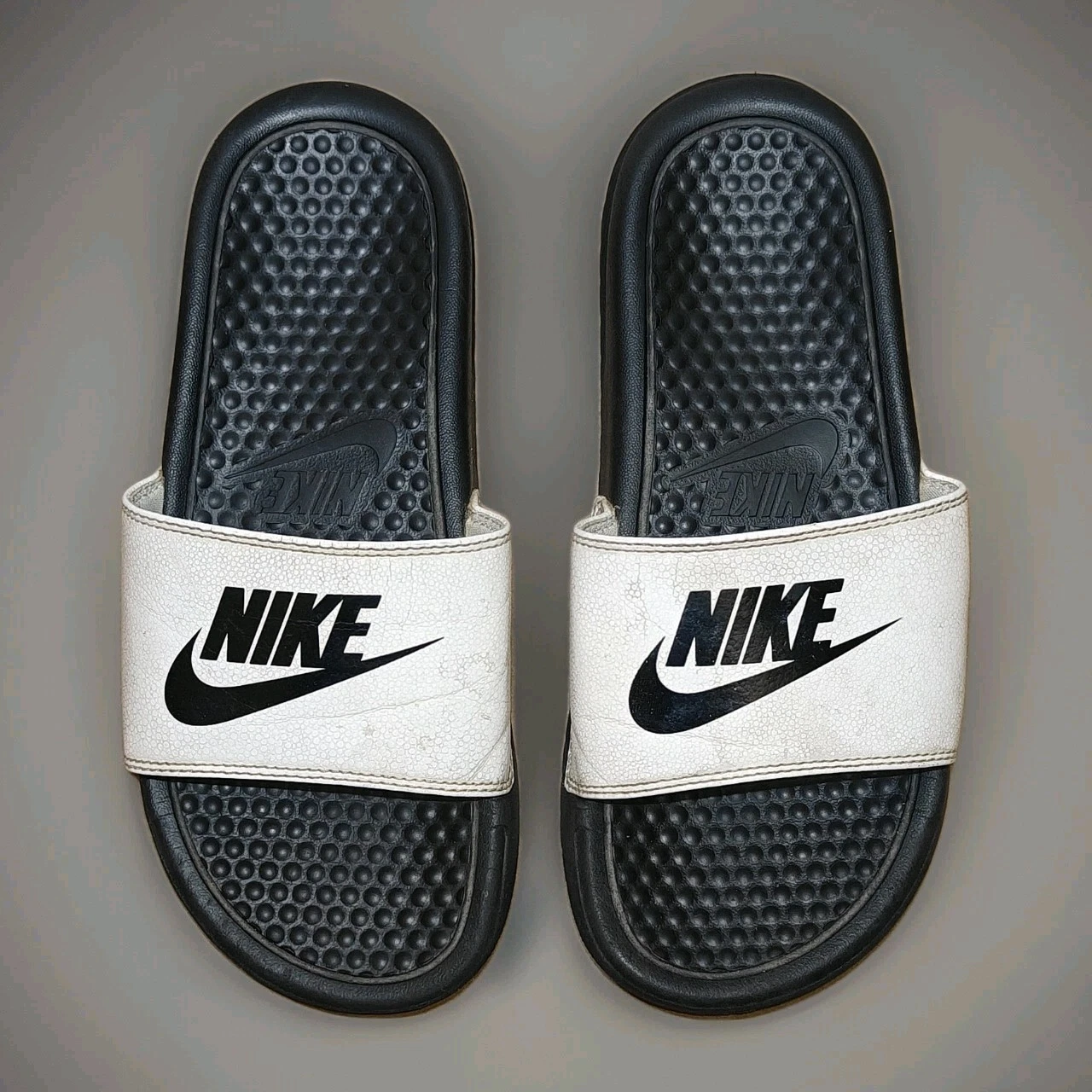 Nike Sandali Uomo Benassi JDI Slides Bianco Nero Taglia 5 Youth