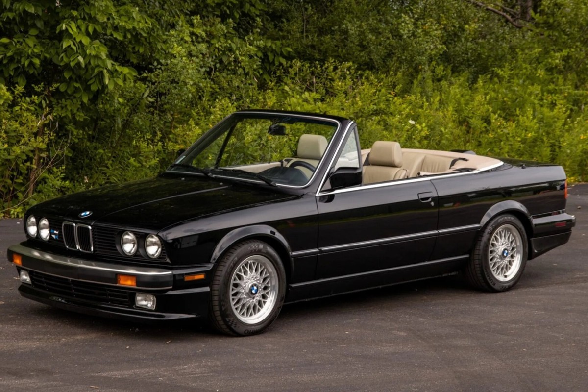 1987 BMW 325i Convertible black | POSTER 24 X 36 INCH | Vintage