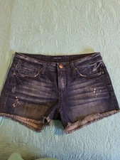 Vigoss Studio Jrs Sz 9/10 Dark Demin Embroidered Pkt Cut Off Distressed Shorts