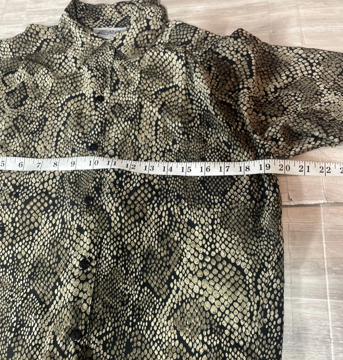 SAINT LAURENT Camicetta top vintage Yves St Clair manica lunga taglia 8 stampa serpente bottoni
